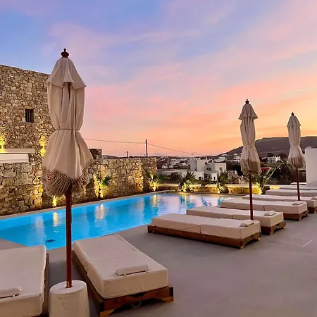 Mykonos Dot 4*