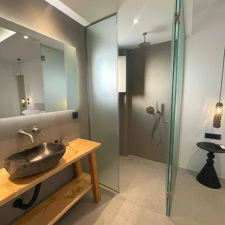 Mykonos Dot 公寓式酒店 4*