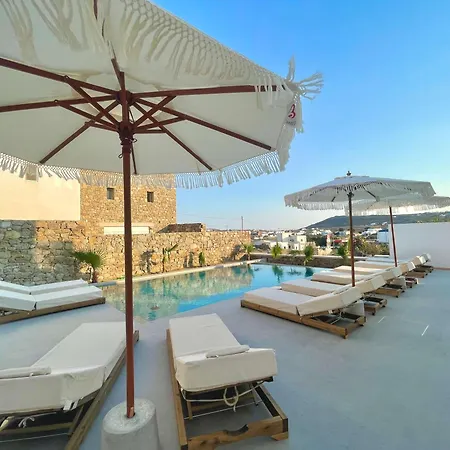 Mykonos Dot 4*