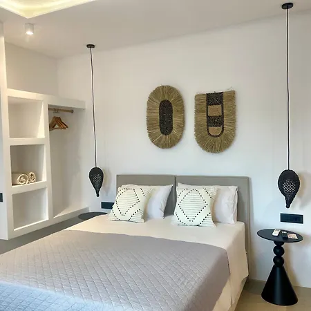 Mykonos Dot 4*
