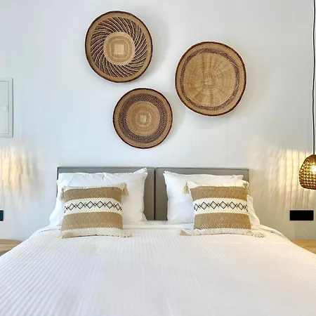 Mykonos Dot 4*
