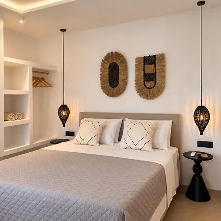 Mykonos Dot Ano Mera