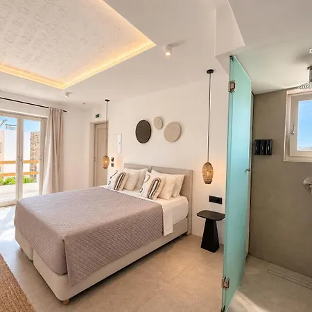 Mykonos Dot 4*